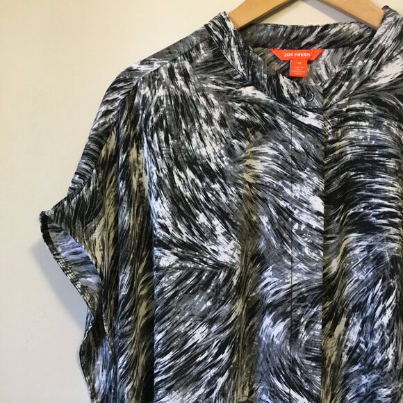 Trippy Furry Swirl Banded Collar Cap Sleeve Shirt - Picture 3 of 16